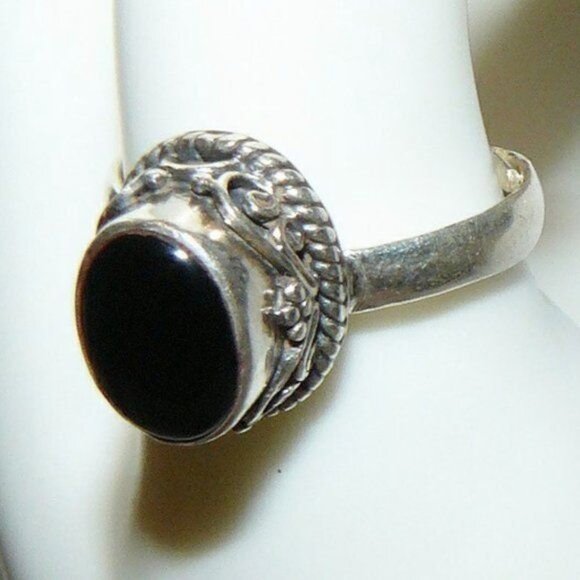 Black Onyx Stone Sterling Silver Ring Adjustable - Picture 5 of 6